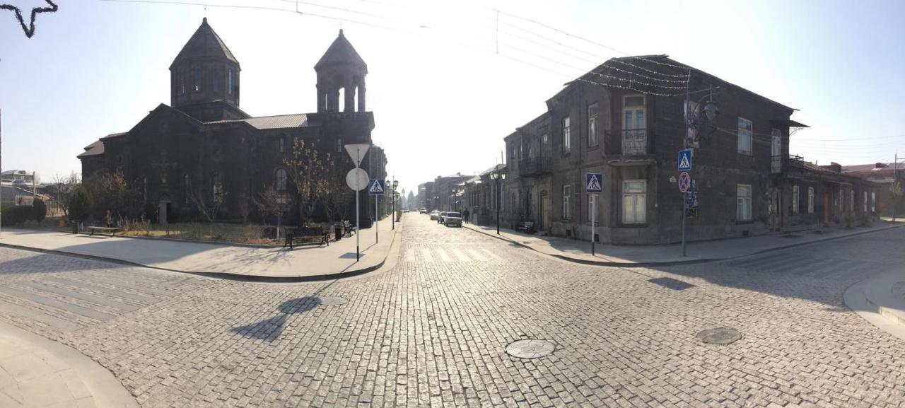 Posutochny Gostevoi Dom Hotel Gyumri Exterior photo