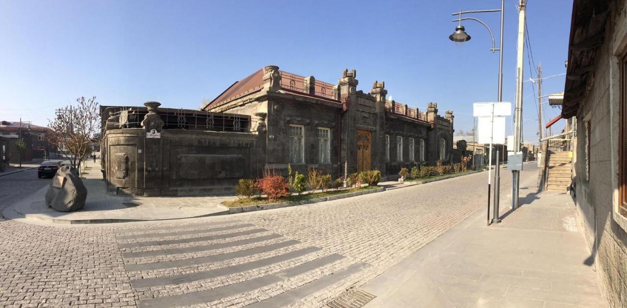 Posutochny Gostevoi Dom Hotel Gyumri Exterior photo